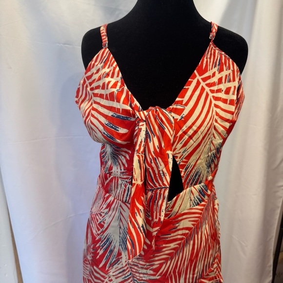 Cupshe Red Leafy Tropical Palm Print Maxi Dress Resort Cut Out NWT, Sz XL - Picture 3 of 4